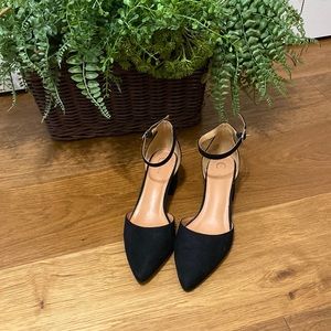 Black suede pointy Toe Heel